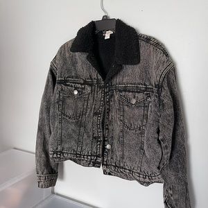 Forever 21 black bomber jacket